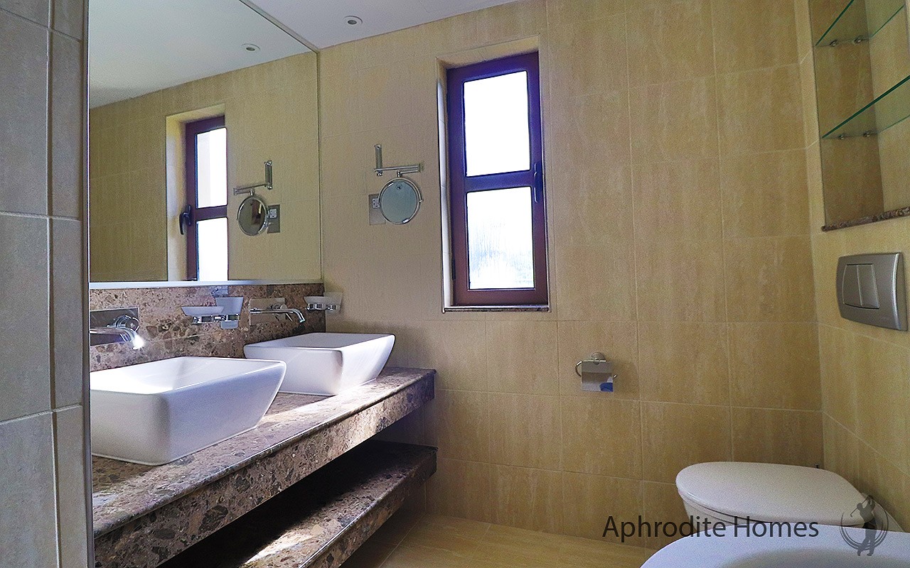 AH319P - 2-Bed Luxury Apartment