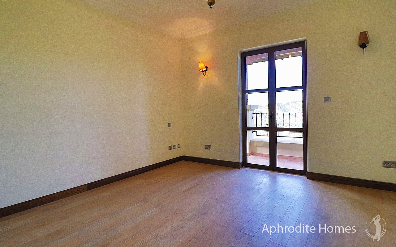 AH320P - 2-Bed Luxury Apartment