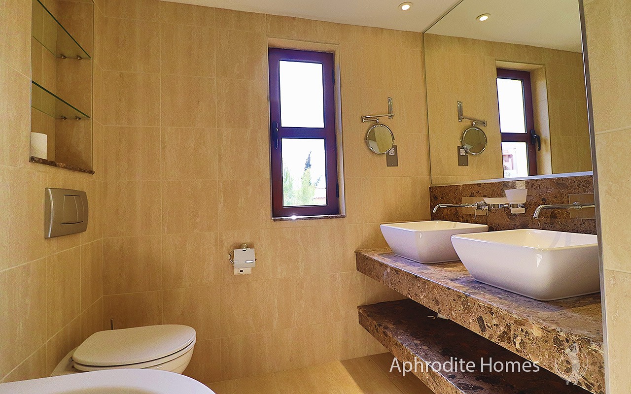 AH320P - 2-Bed Luxury Apartment