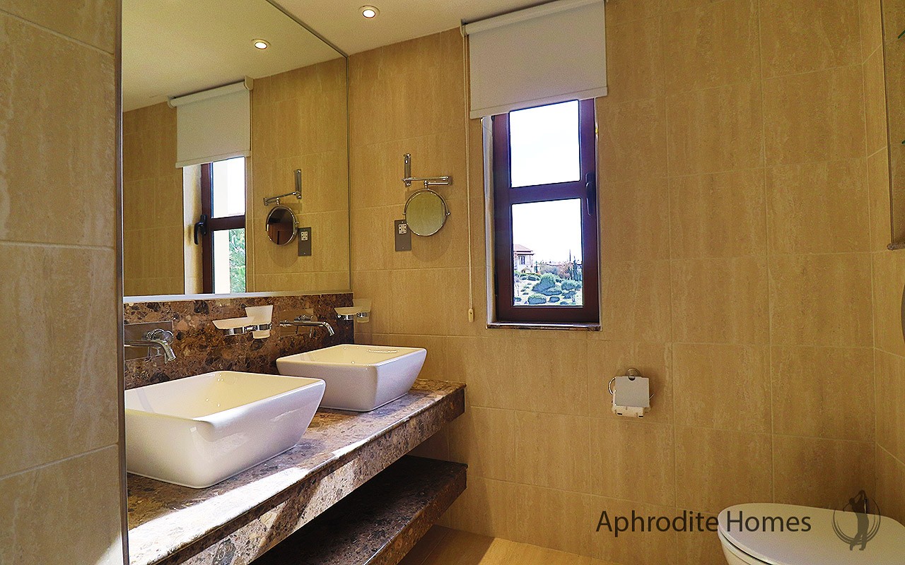 AH321P - 2-Bed Luxury Apartment