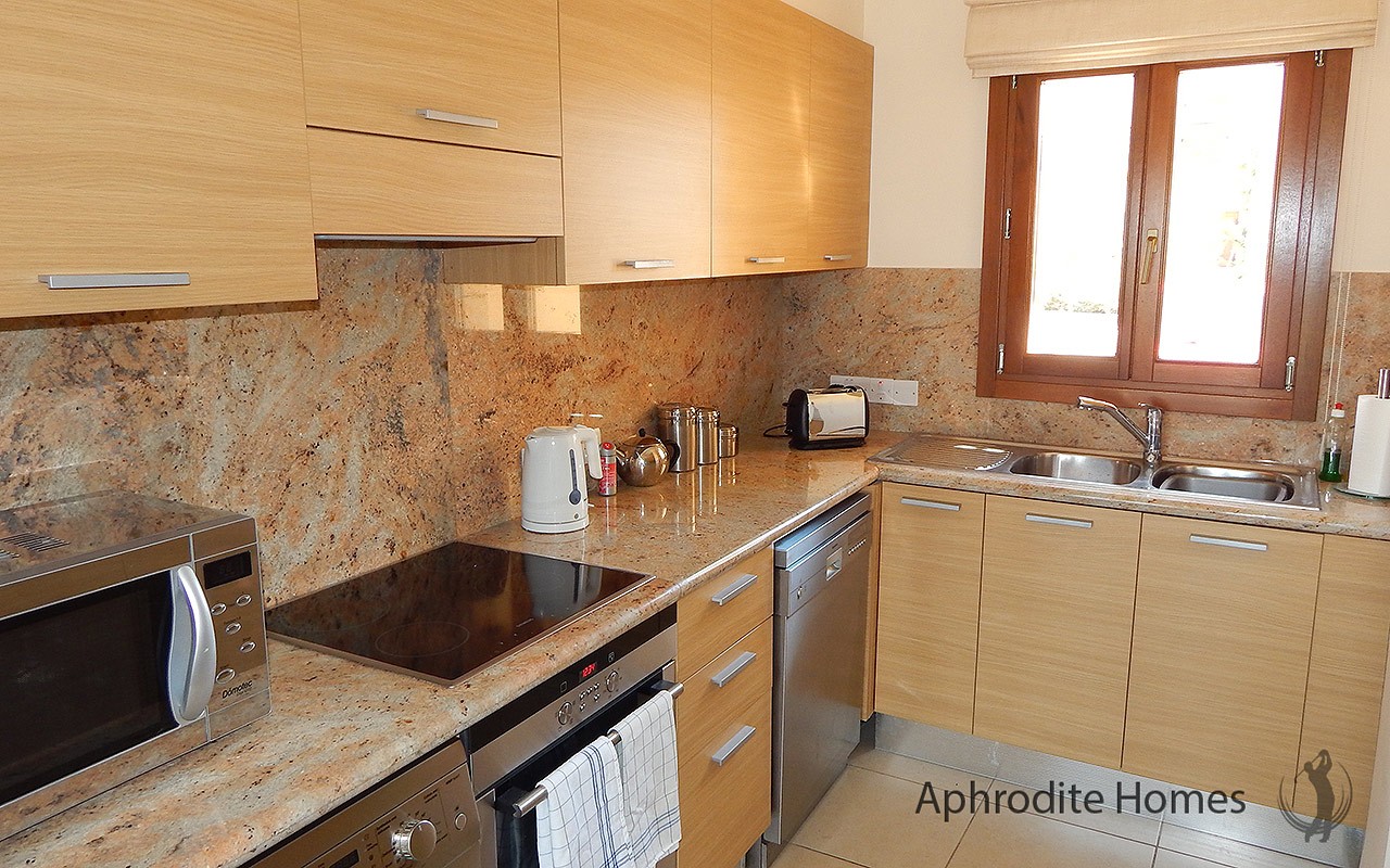 AH167P - 3-Bed Luxury Apartment