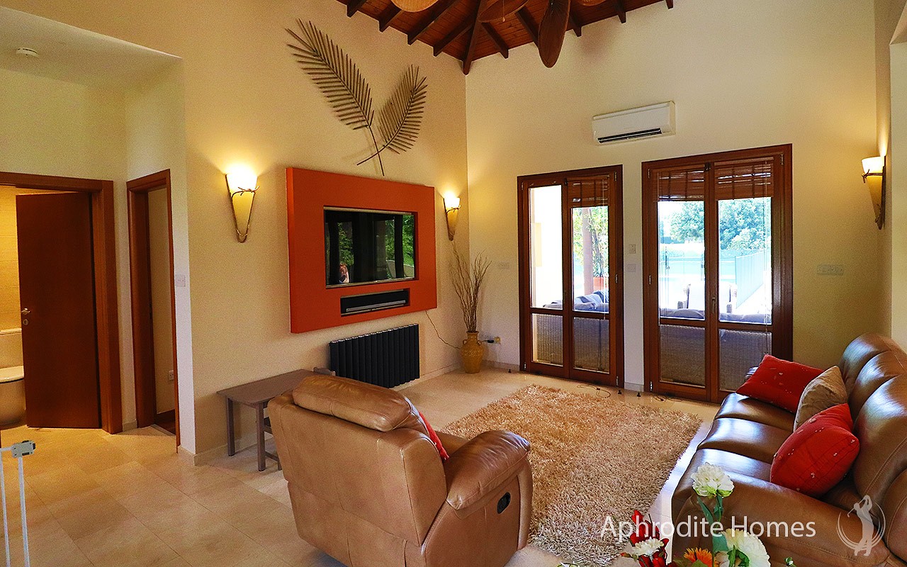 AH330V - 4-Bed Luxury Detached Villa