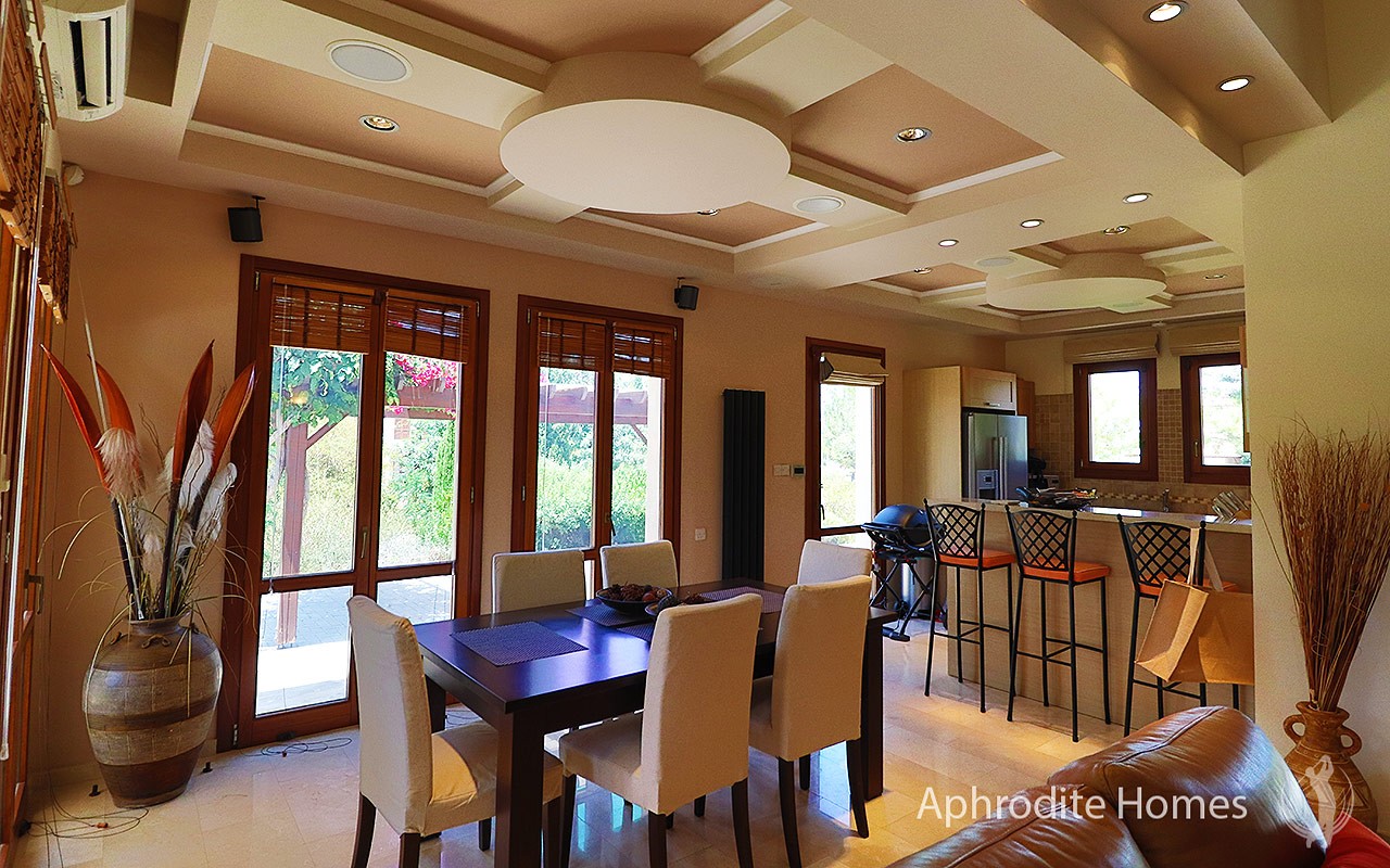 AH330V - 4-Bed Luxury Detached Villa