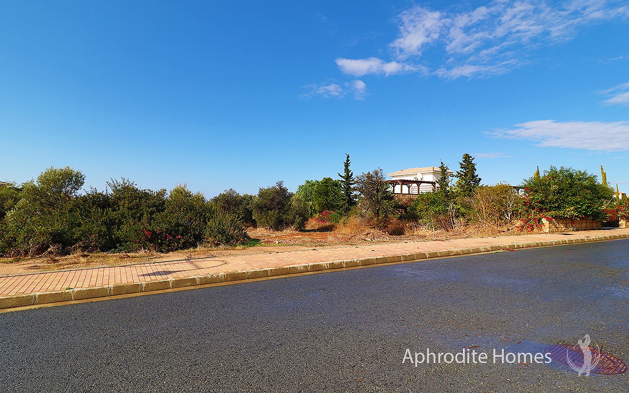 AH340V - Luxury Plot of Land