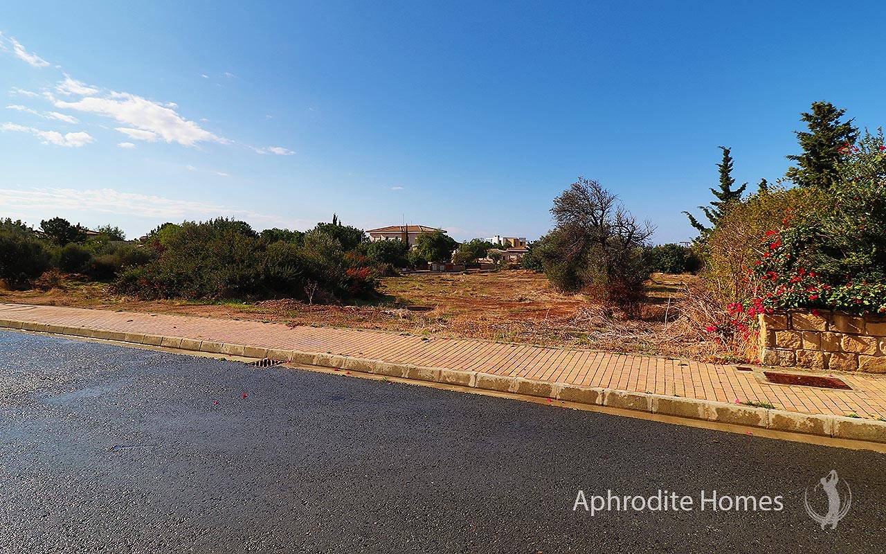 AH340V - Luxury Plot of Land