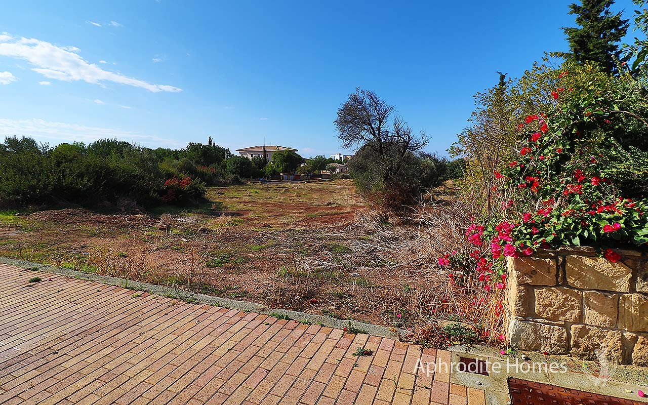 AH340V - Luxury Plot of Land