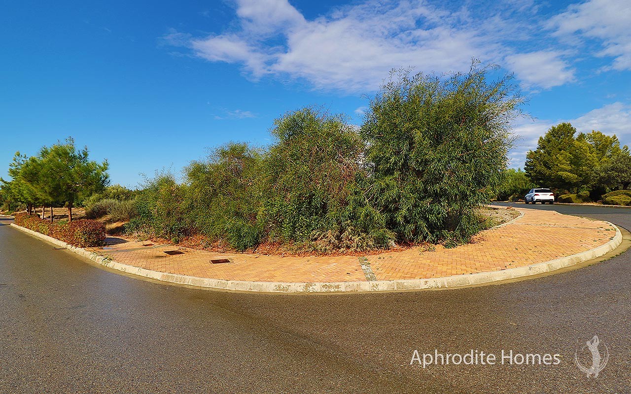 AH341V - Luxury Plot of Land