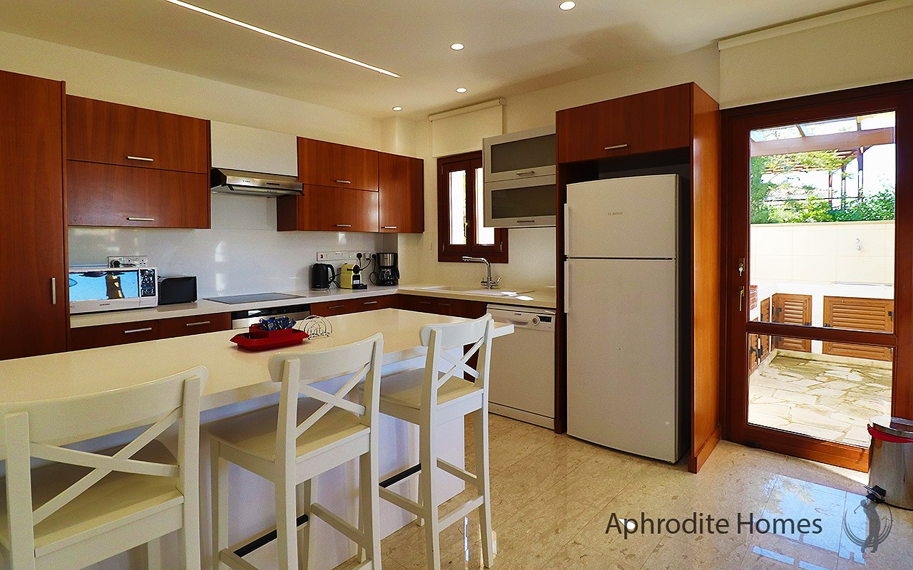 AH344V - 4-Bed Luxury Detached Villa