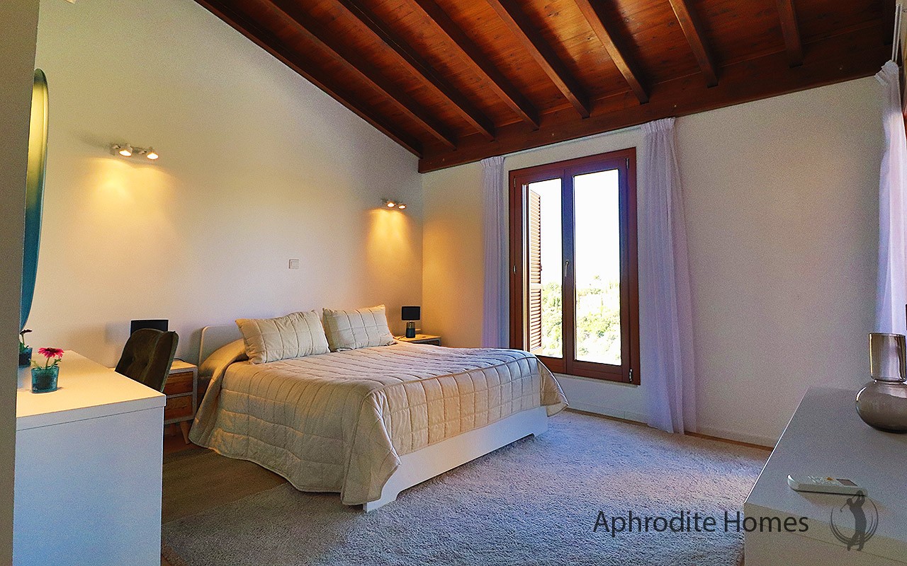 AH344V - 4-Bed Luxury Detached Villa