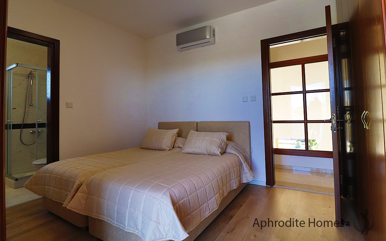 AH344V - 4-Bed Luxury Detached Villa