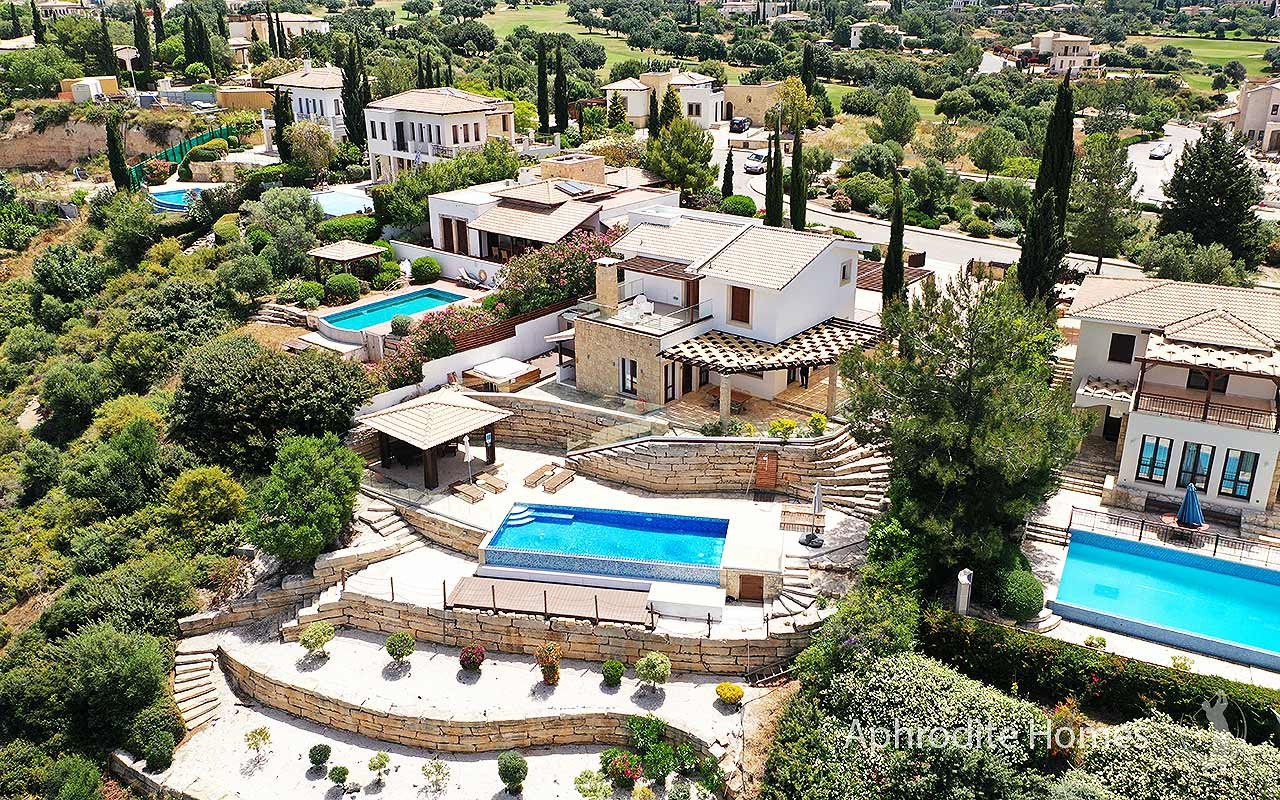AH344V - 4-Bed Luxury Detached Villa