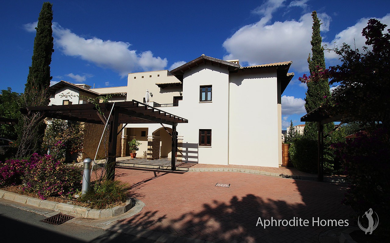 AH284P - 2-Bed Luxury Apartment