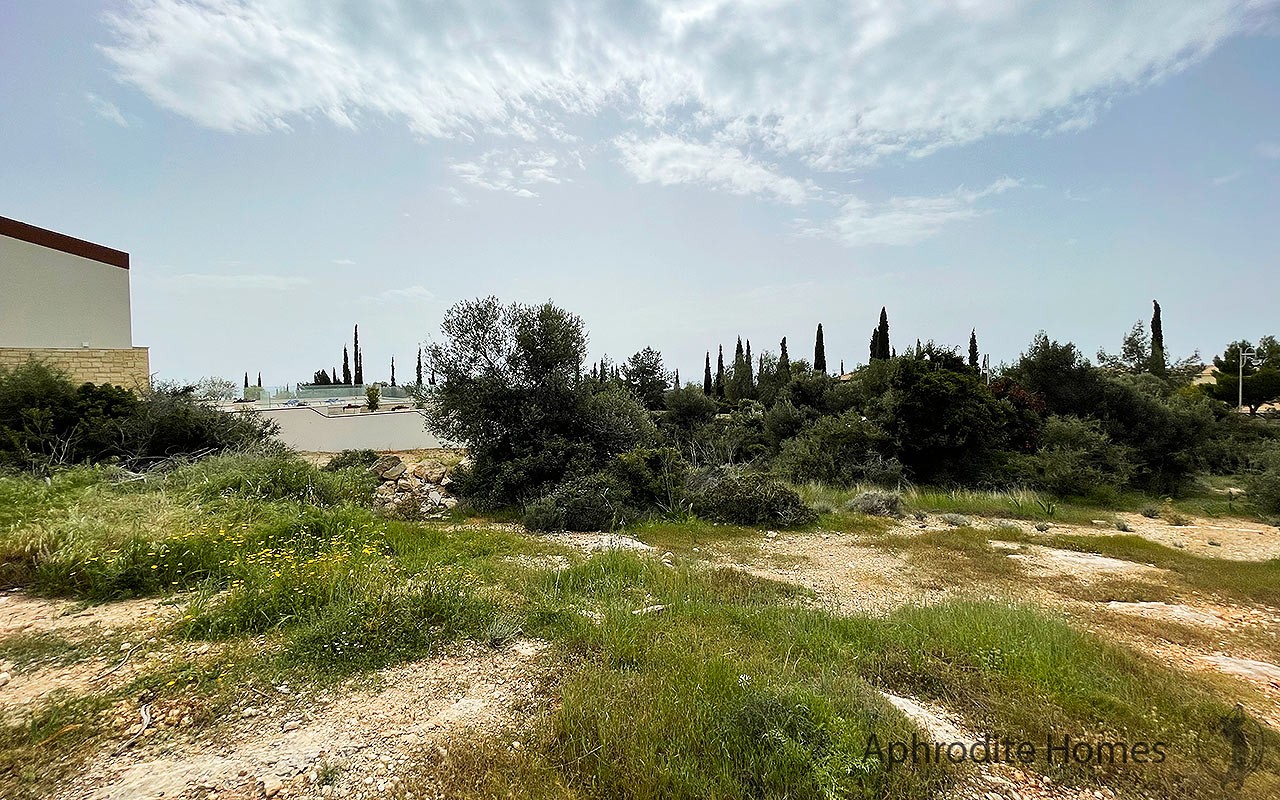 AH359V - Luxury Piece of Land