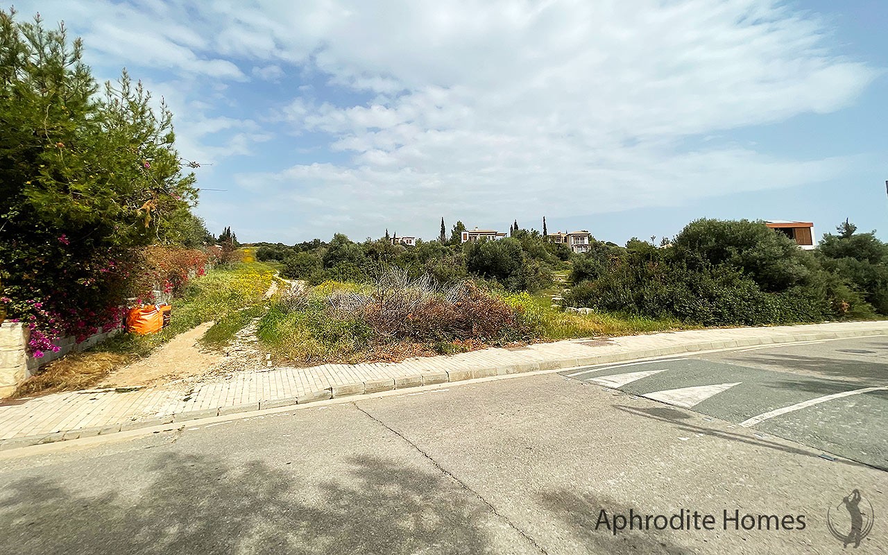 AH360V - Luxury Piece of Land