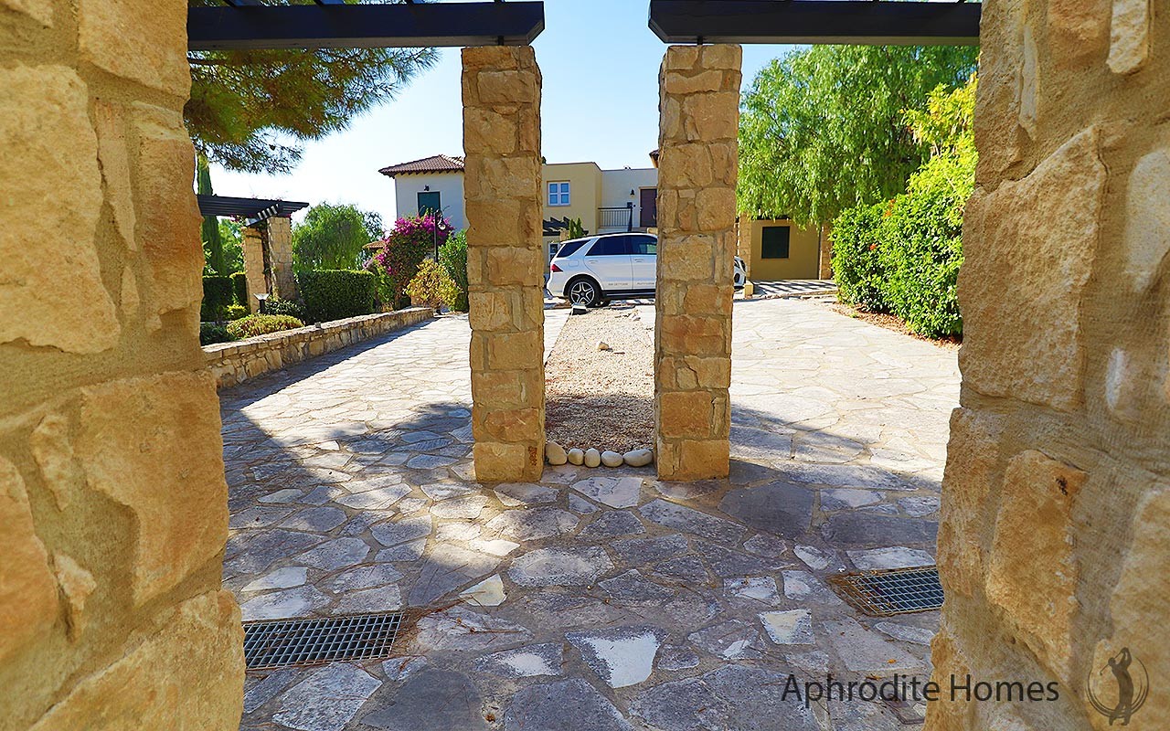 AH367P - 2-Bed Luxury Apartment