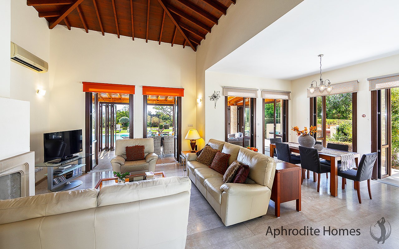 AH371V - 3-Bed Luxury Detached Villa