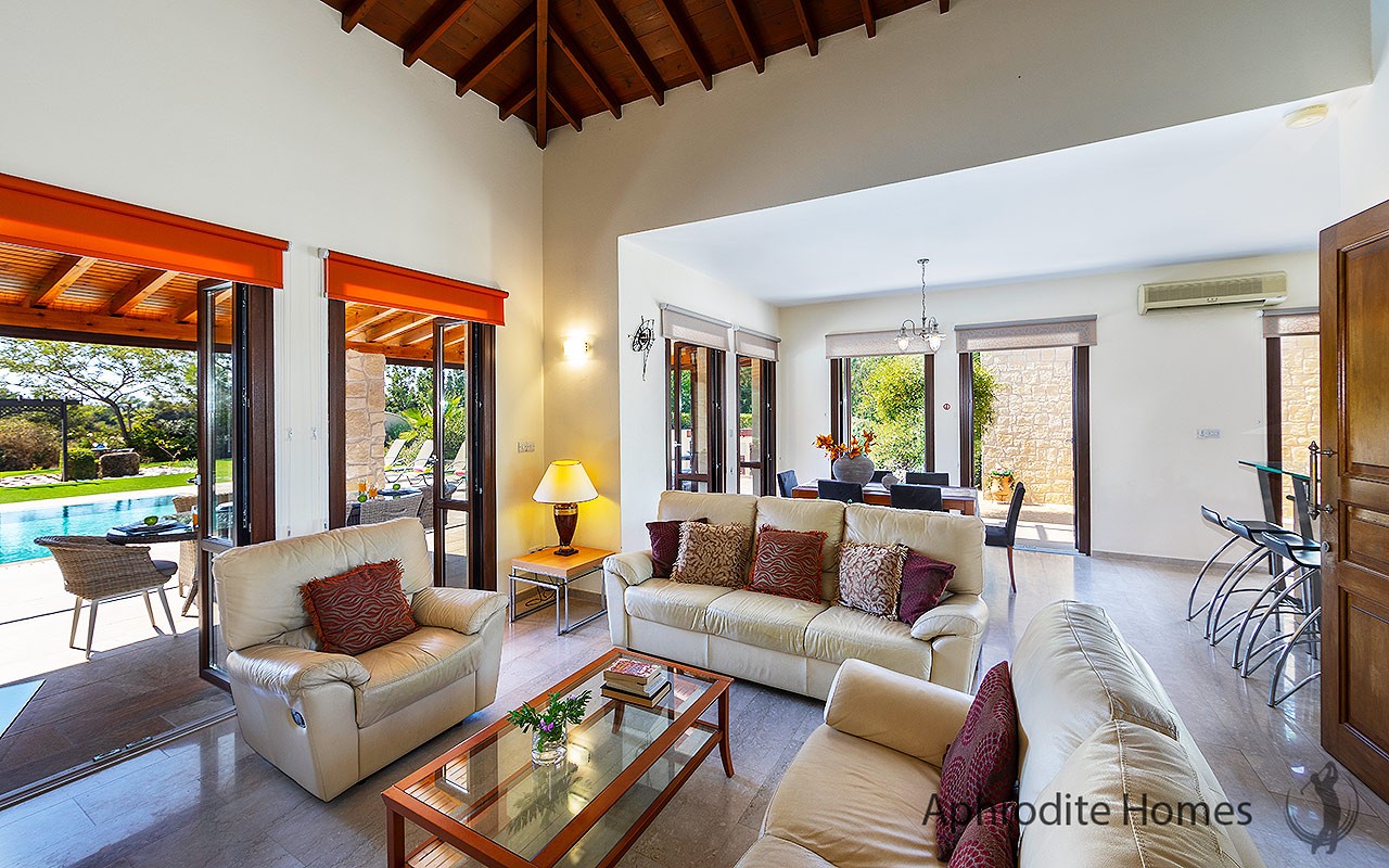 AH371V - 3-Bed Luxury Detached Villa