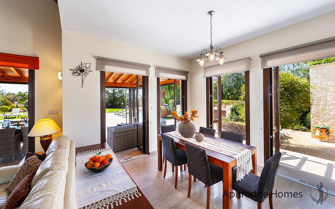 AH371V - 3-Bed Luxury Detached Villa