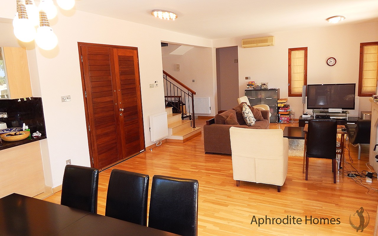 AH175V - 4-Bed Luxury Detached Villa