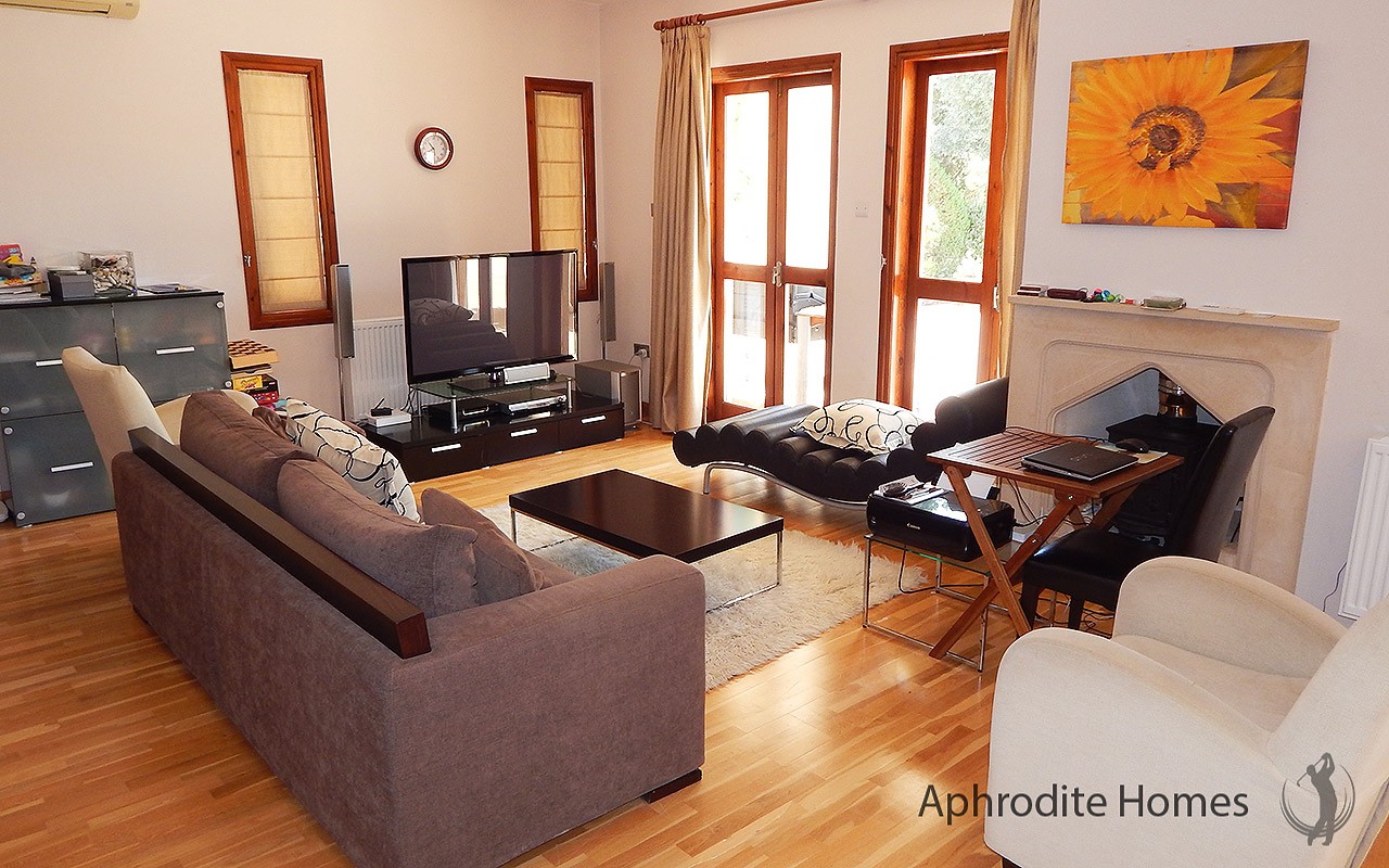 AH175V - 4-Bed Luxury Detached Villa