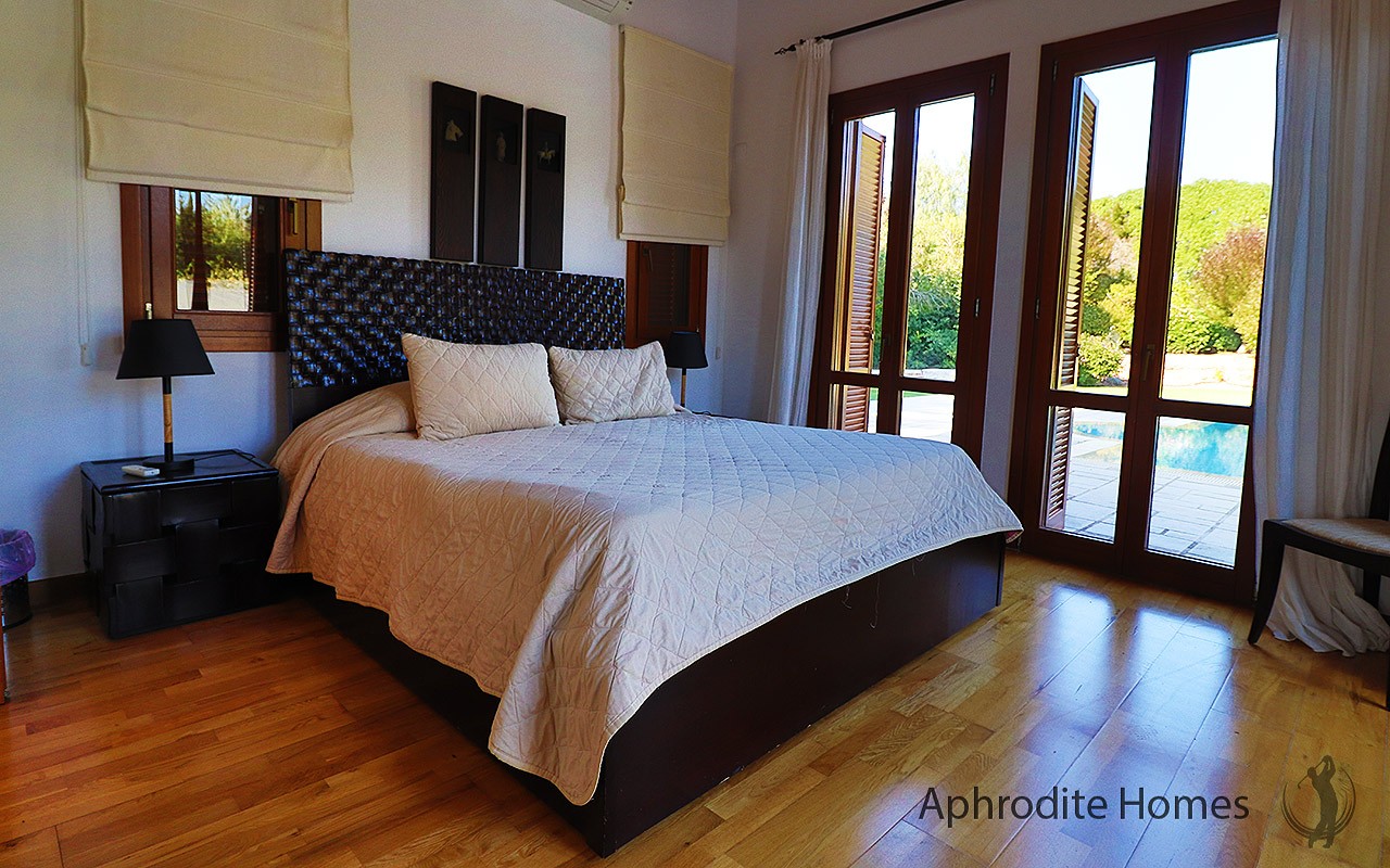 AH393V - 3/4-Beds Luxury Detached Villa