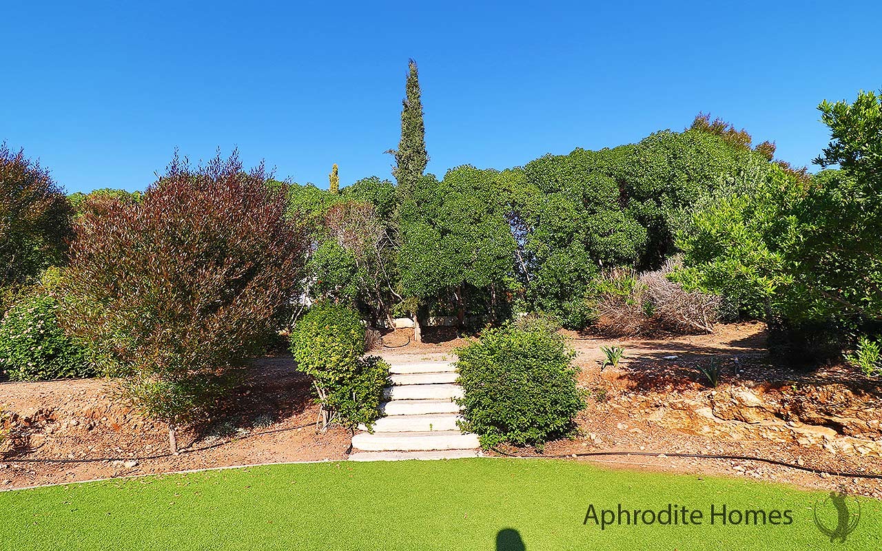 AH393V - 3/4-Beds Luxury Detached Villa