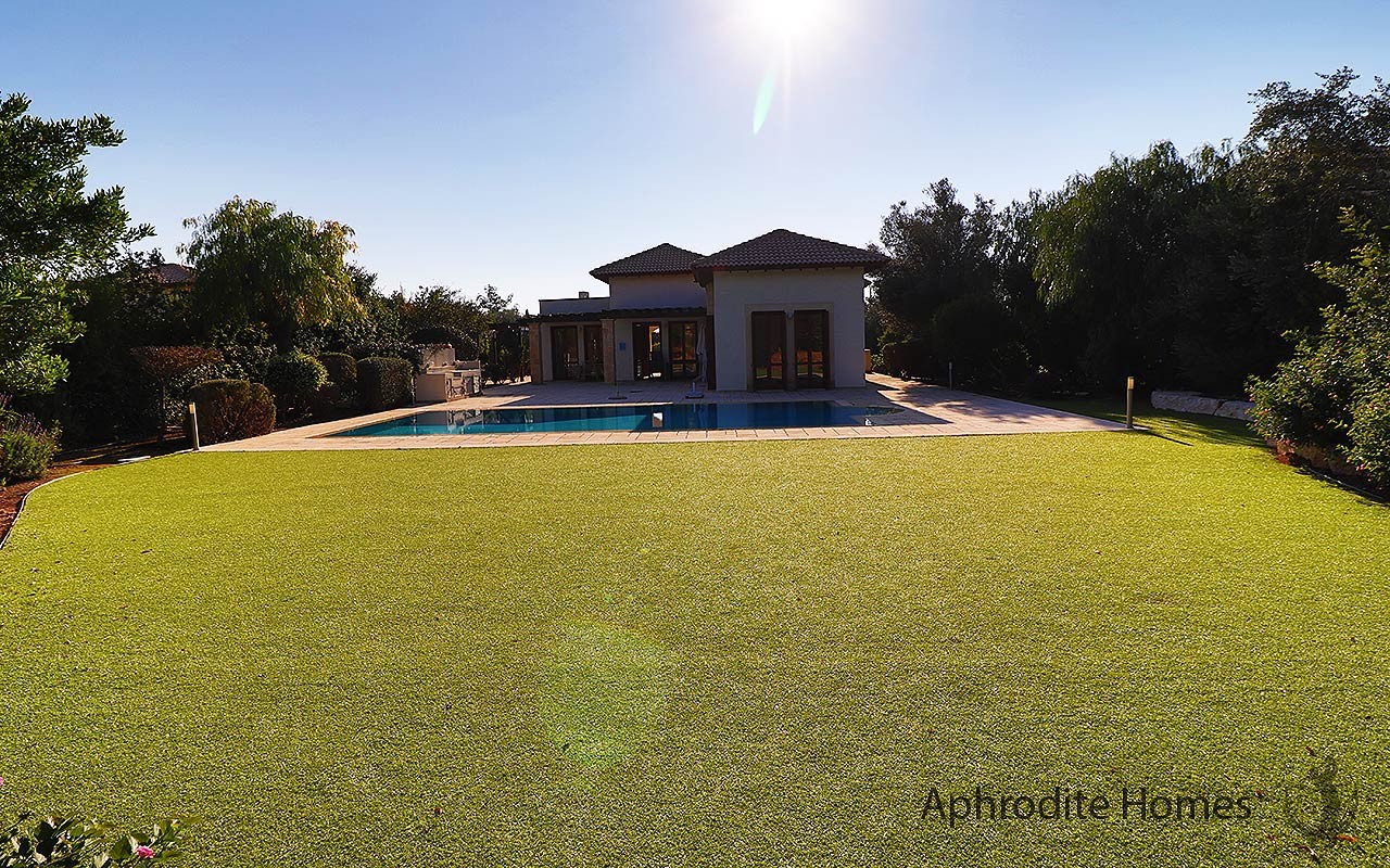 AH393V - 3/4-Beds Luxury Detached Villa