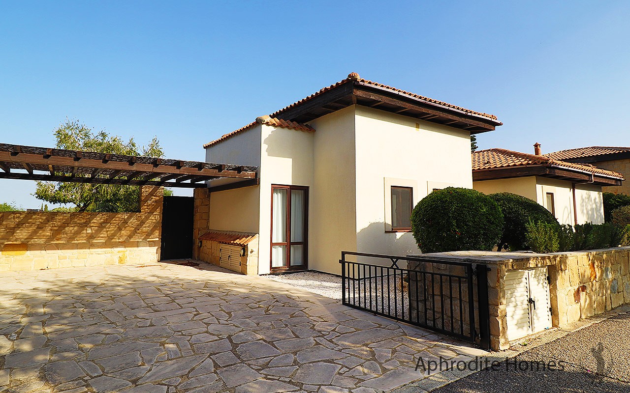 AH395V - 3-Bed Luxury Detached Villa