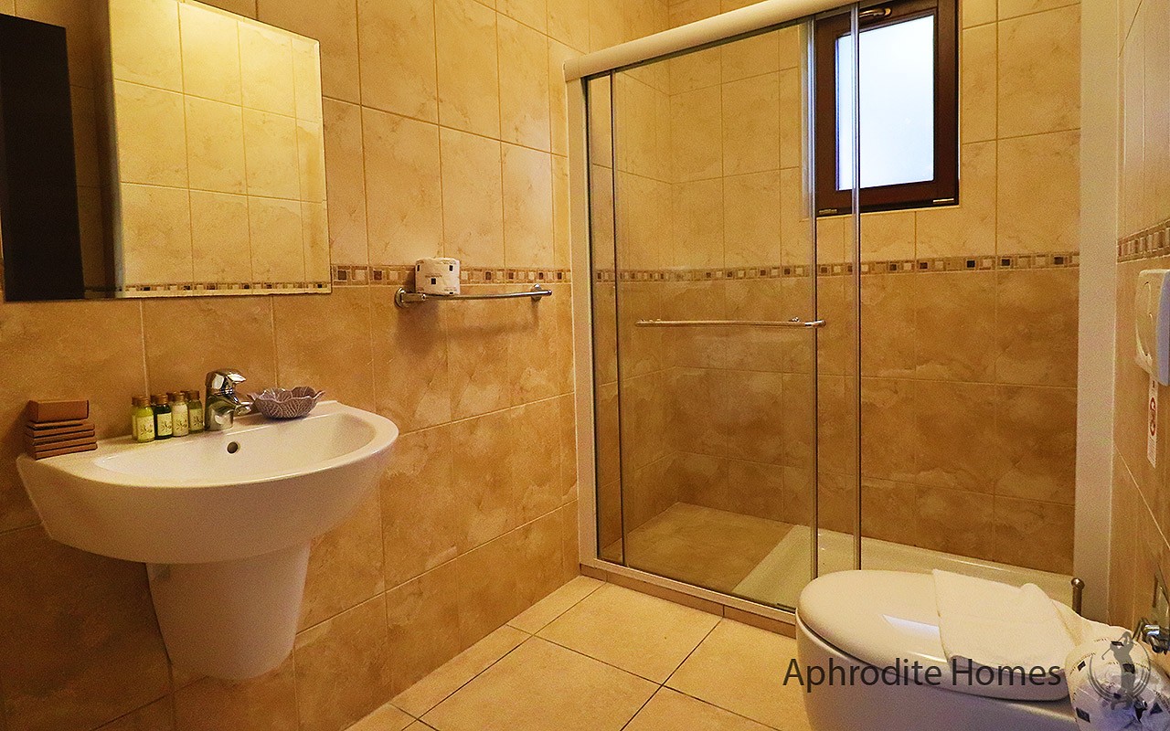 AH395V - 3-Bed Luxury Detached Villa