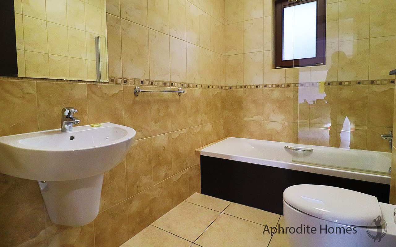 AH395V - 3-Bed Luxury Detached Villa