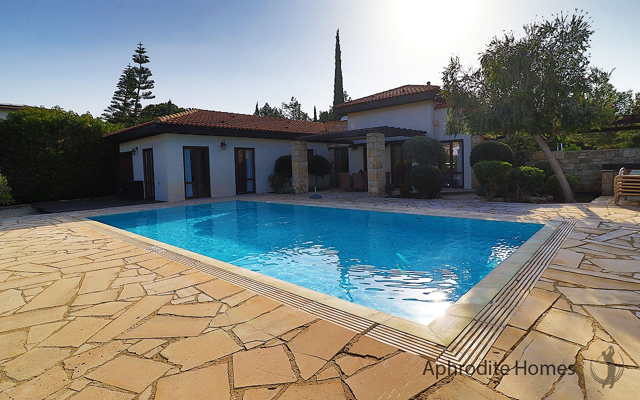 AH395V - 3-Bed Luxury Detached Villa