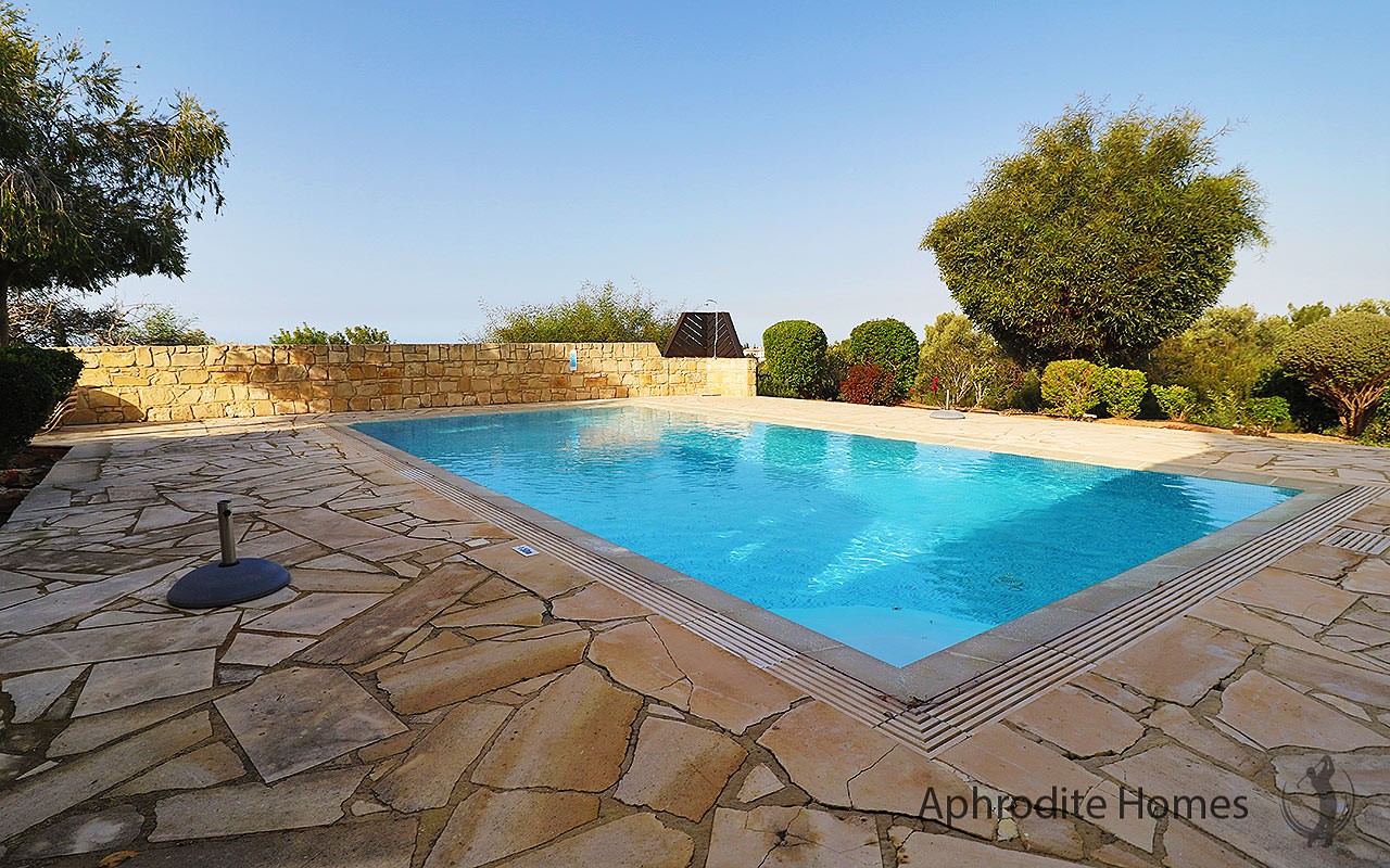 AH395V - 3-Bed Luxury Detached Villa