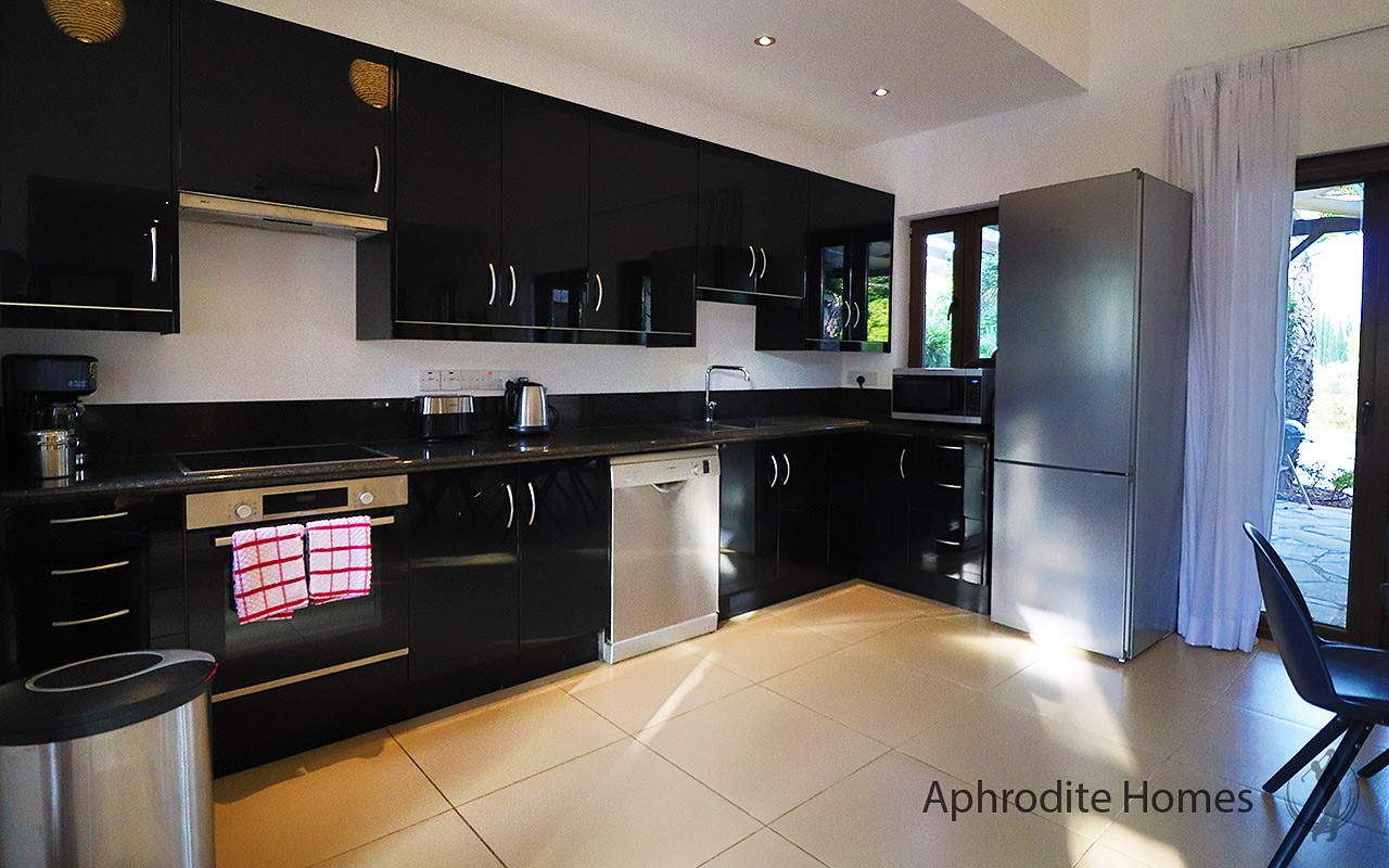 AH396V 3-Bed Luxury Detached Villa