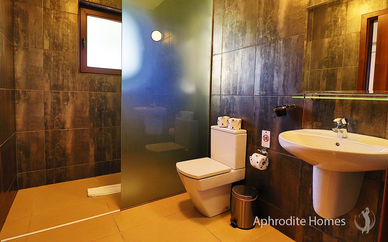 AH396V 3-Bed Luxury Detached Villa
