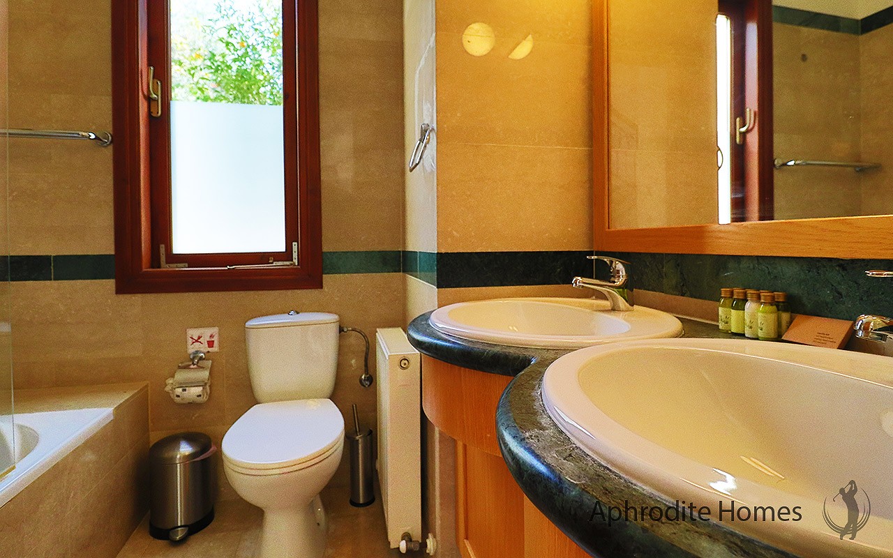 AH394V - 3-Bed Luxury Detached Villa