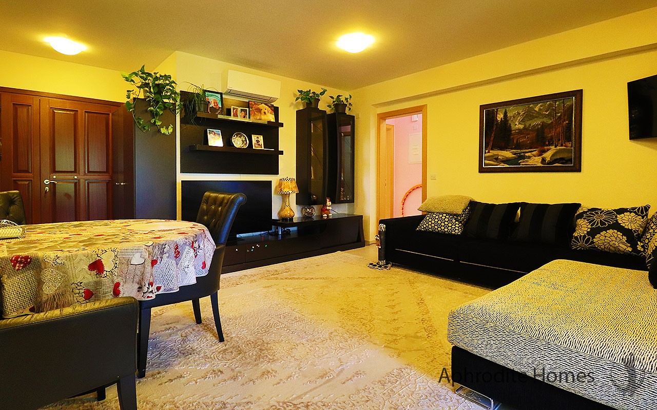 AH400P - 3-Bed Luxury Apartment