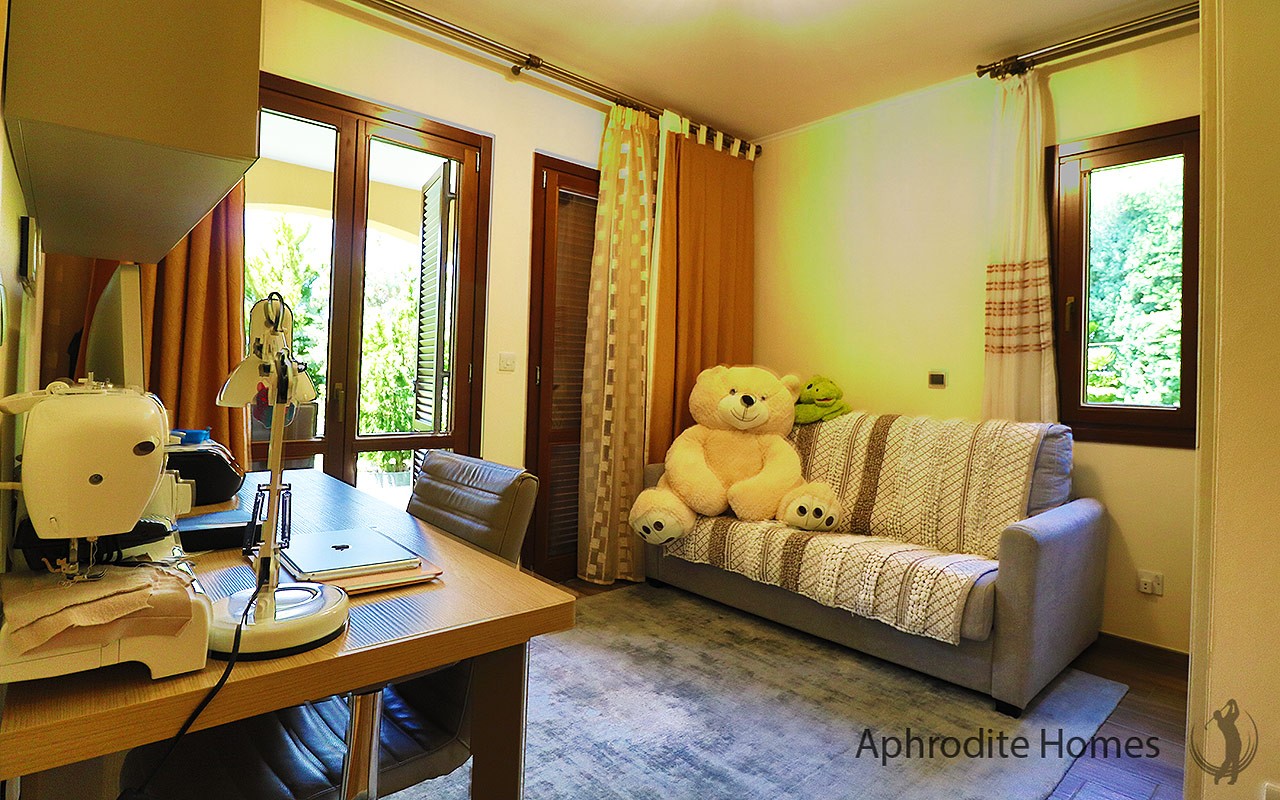 AH400P - 3-Bed Luxury Apartment