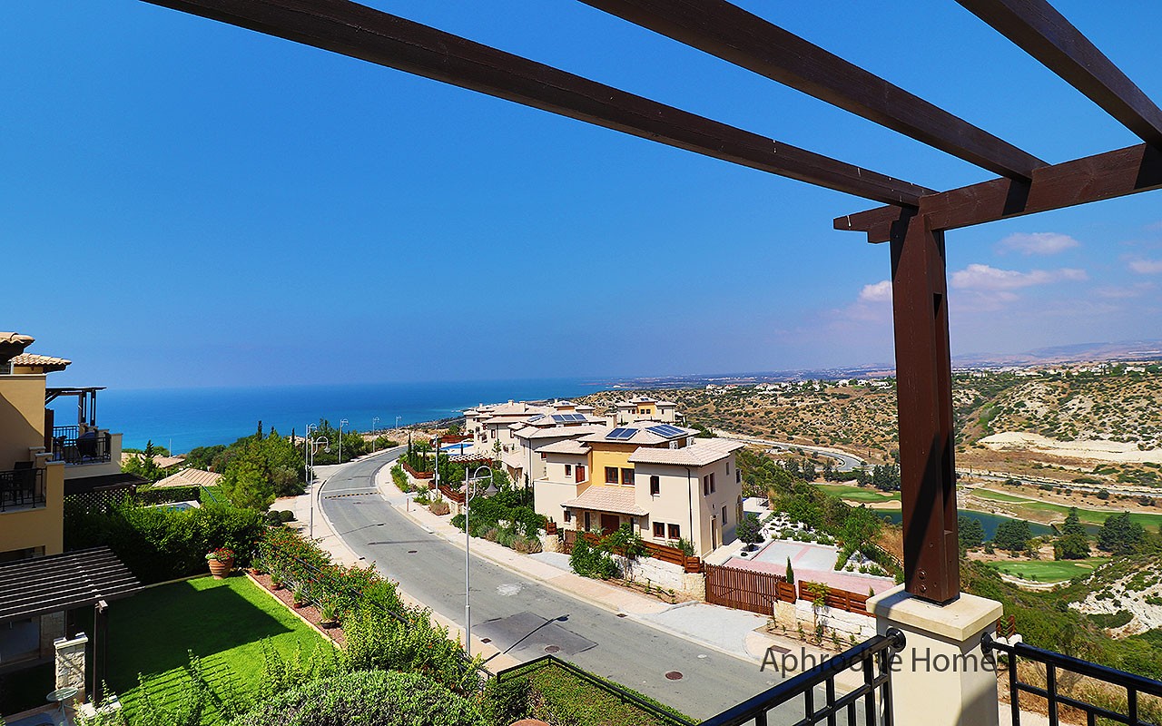 AH335P - 2-Bed Luxury Apartment