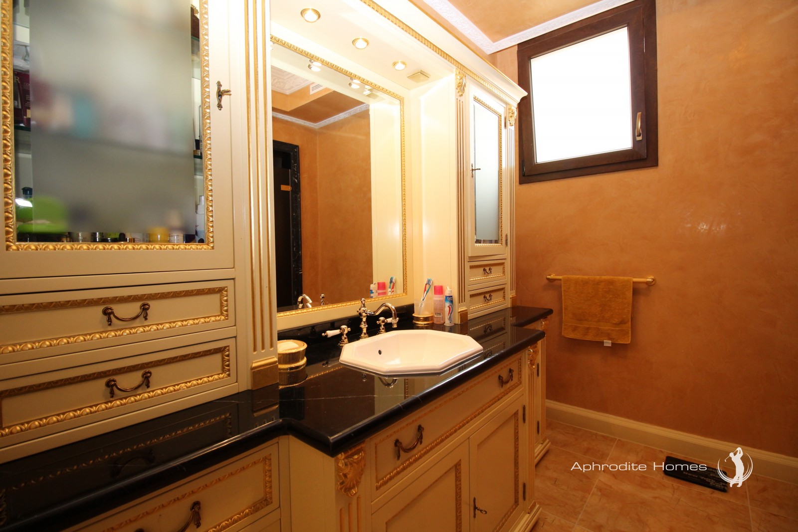 Villa For Sale  in  Aphrodite Hills