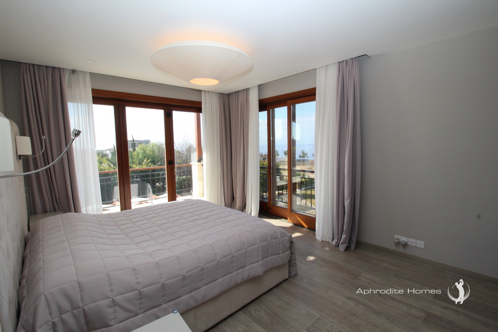 Villa For Sale  in  Aphrodite Hills