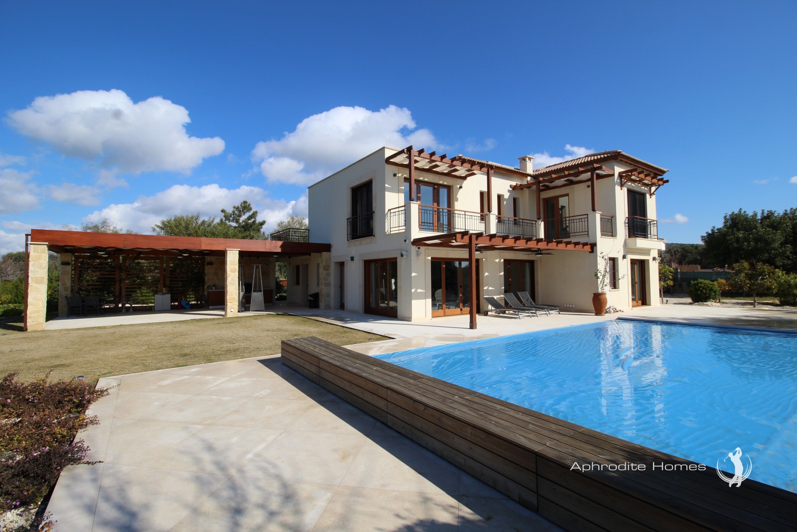 Villa For Sale  in  Aphrodite Hills