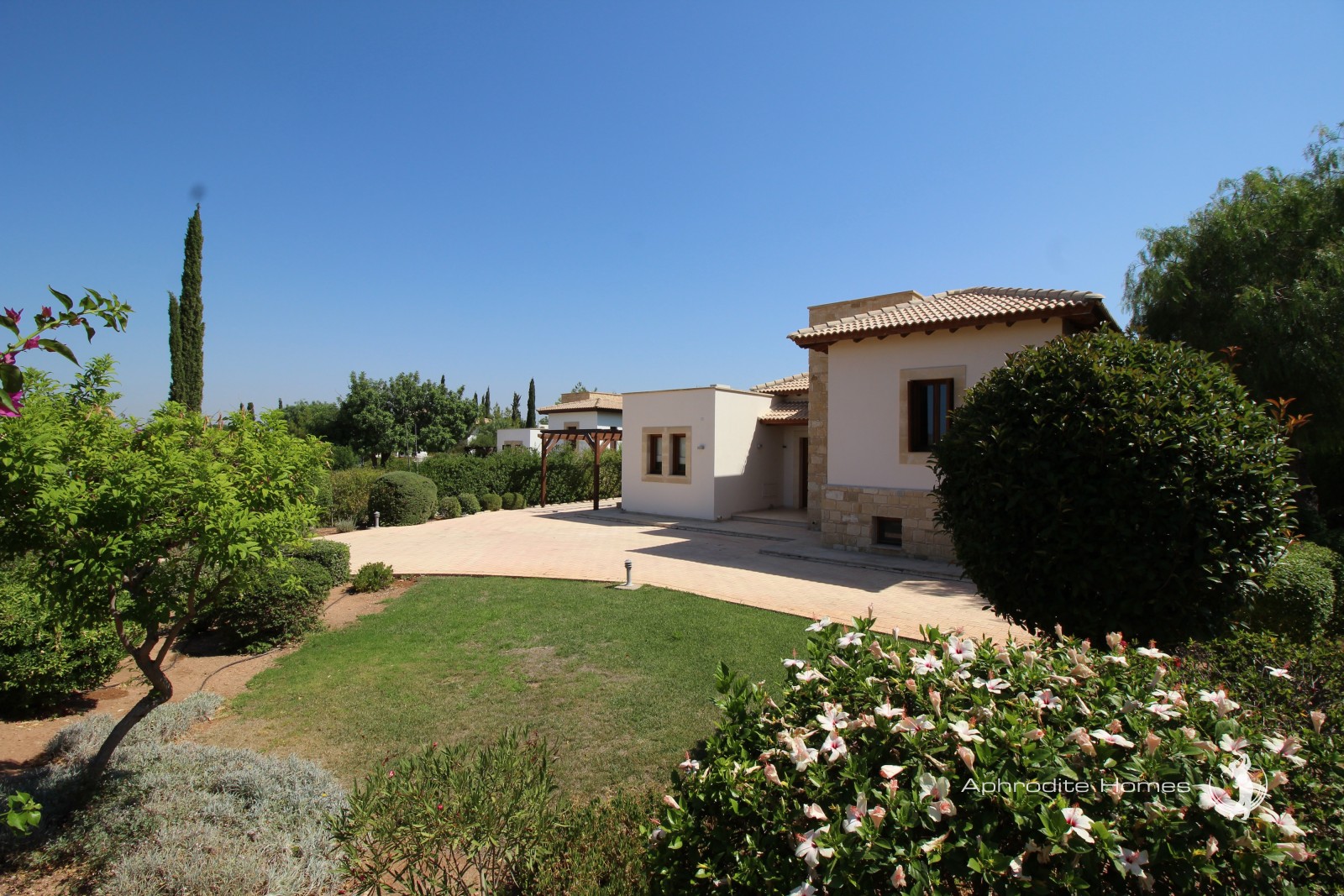 Villa For Sale  in  Aphrodite Hills