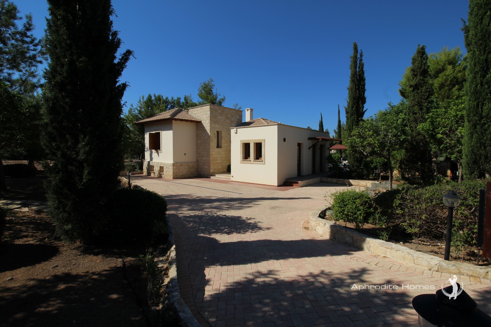 Villa For Sale  in  Aphrodite Hills