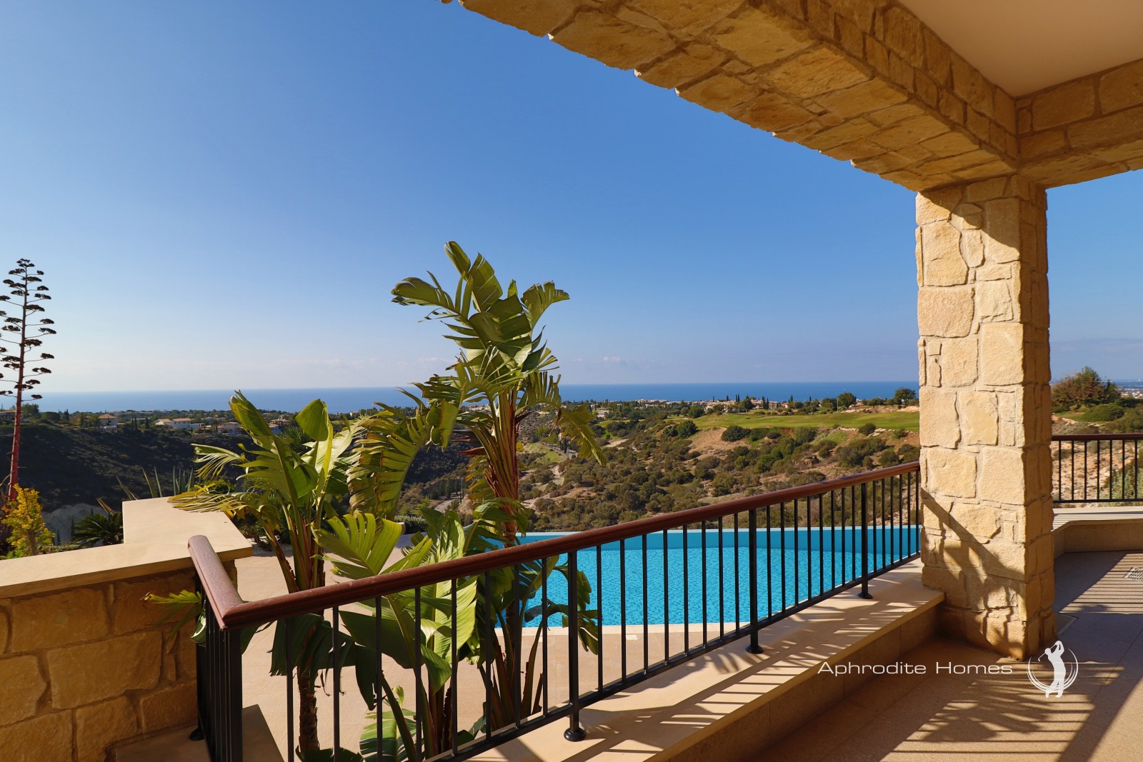 Villa For Sale  in  Aphrodite Hills
