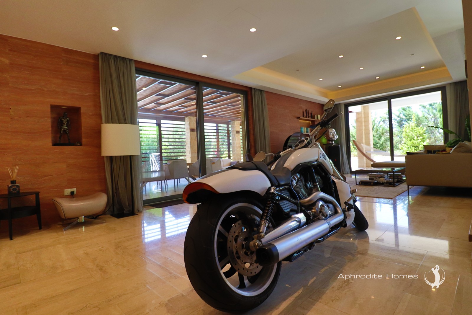 Villa For Sale  in  Aphrodite Hills