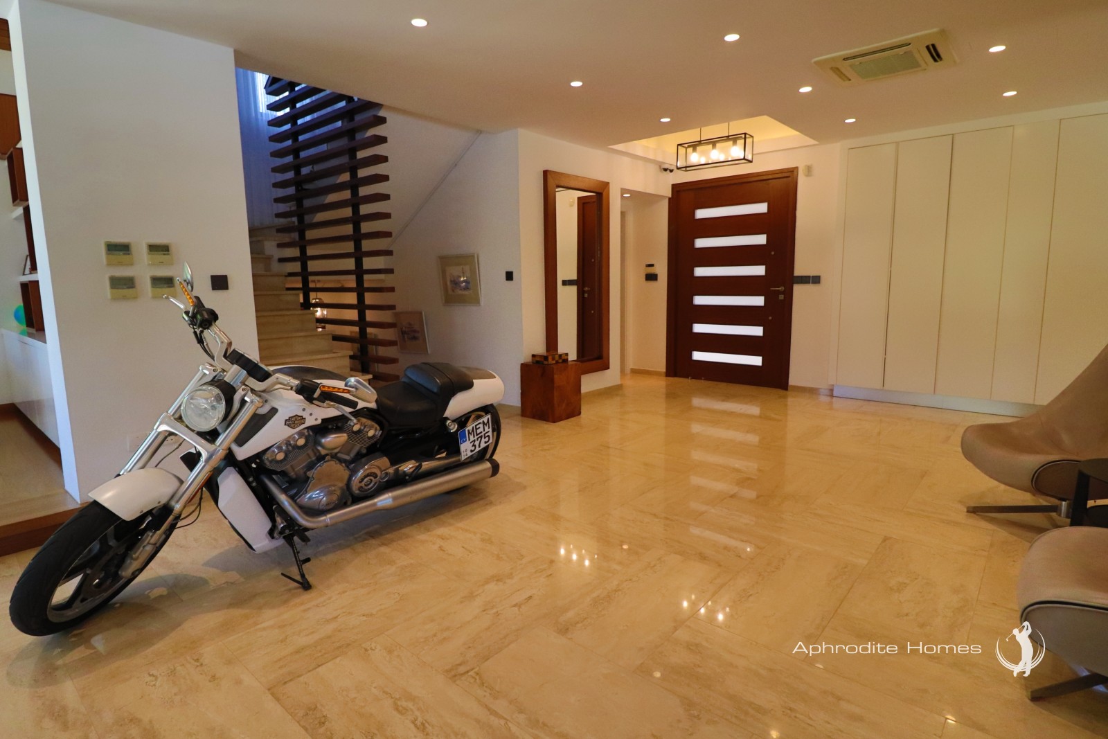 Villa For Sale  in  Aphrodite Hills
