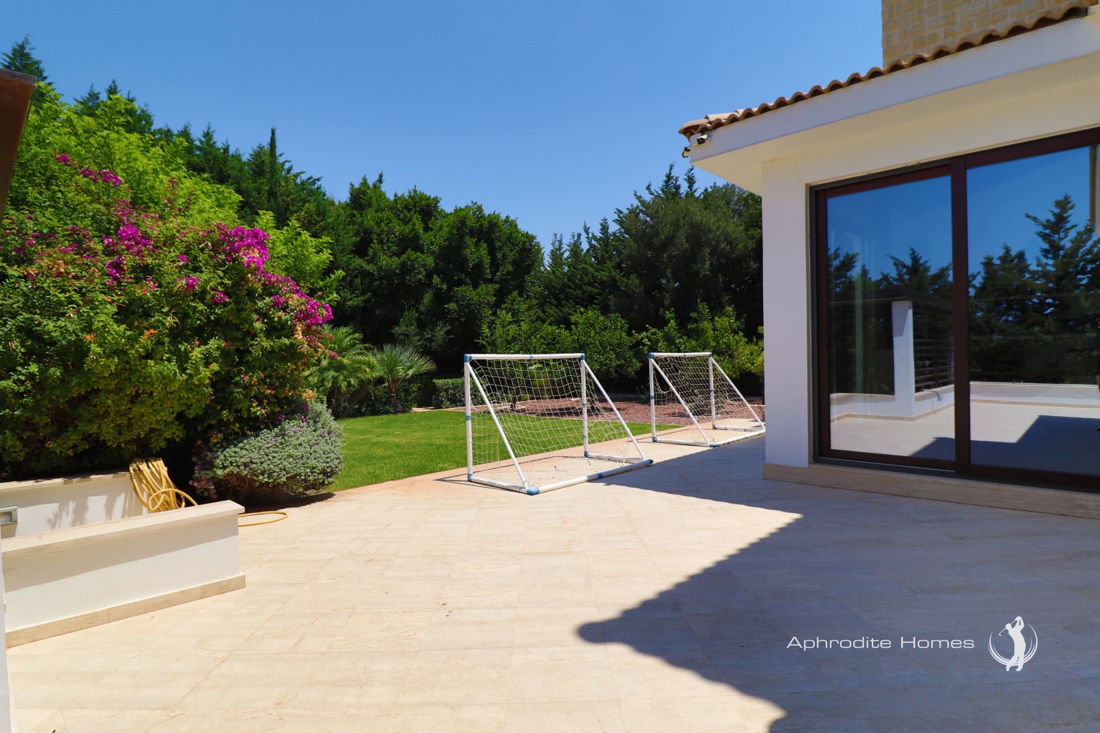 Villa For Sale  in  Aphrodite Hills