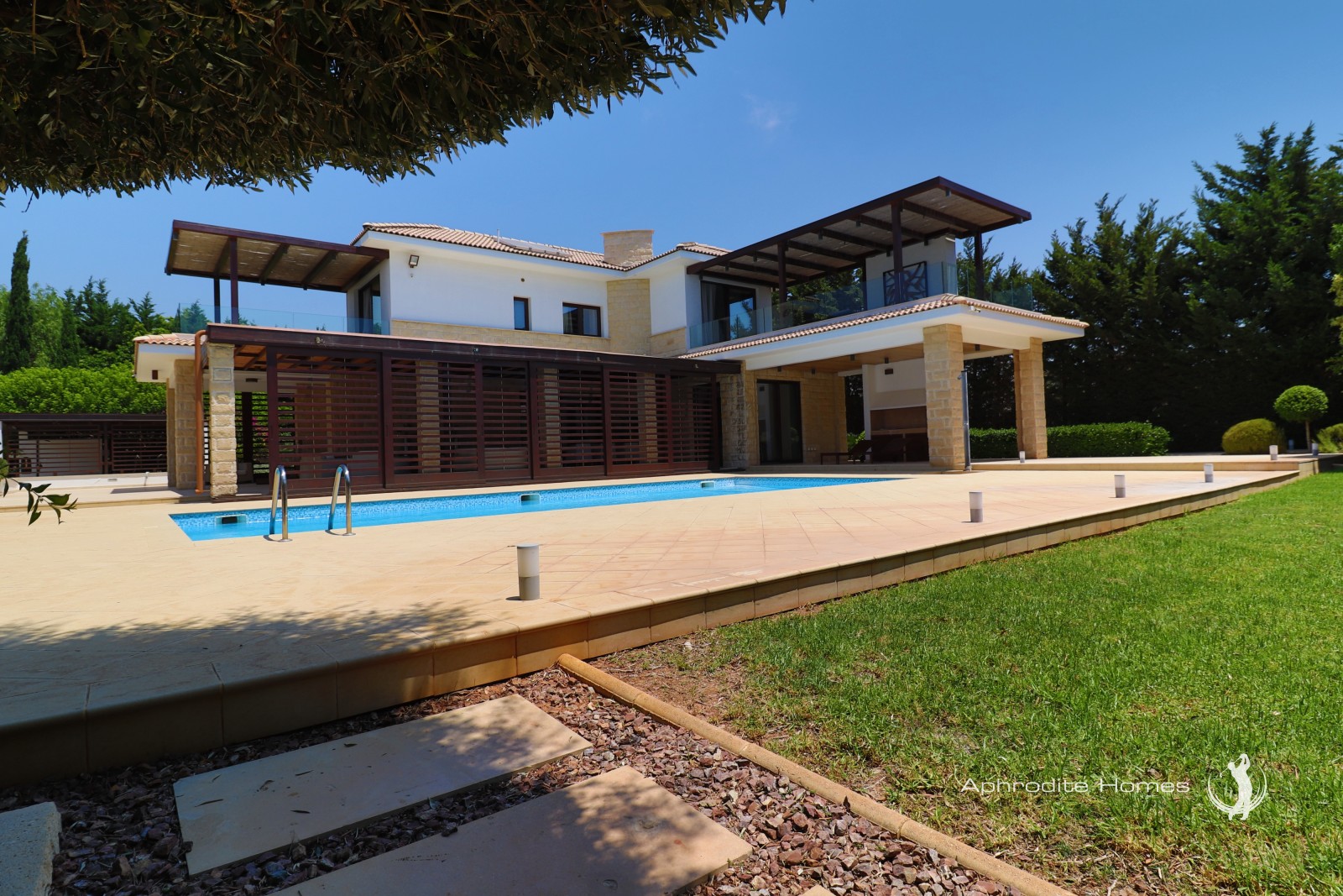 Villa For Sale  in  Aphrodite Hills