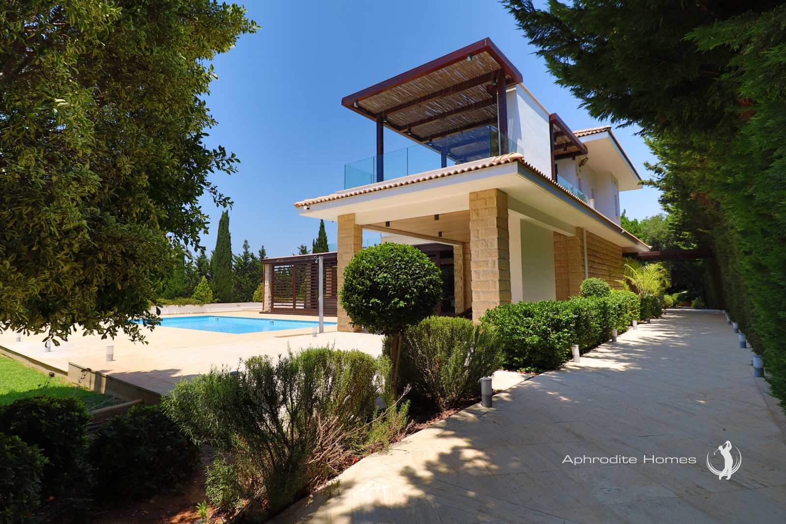 Villa For Sale  in  Aphrodite Hills