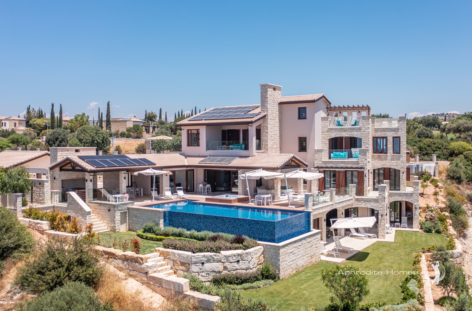 Villa For Sale  in  Aphrodite Hills